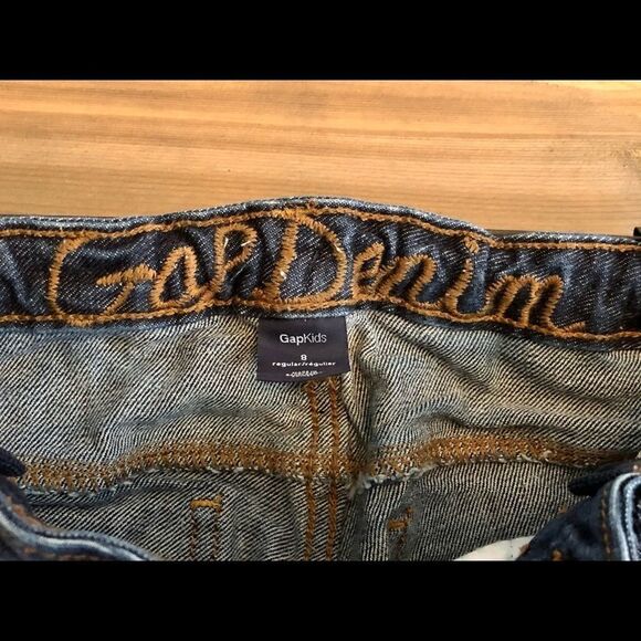 gap Denim Capri with rolled hem size 8 - Picture 3 of 3